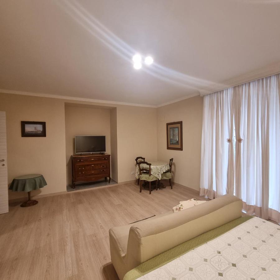 Toledo'S Rambla Casa Vacanze Naples Exterior photo