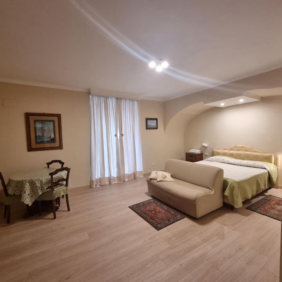 Toledo'S Rambla Casa Vacanze Naples Exterior photo