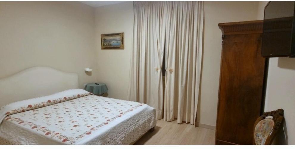 Toledo'S Rambla Casa Vacanze Naples Exterior photo